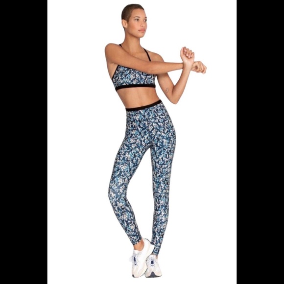 Johnny Was Calme 2pc Set Endurance Legging & Sports Bra Set Blue Speckled Size M - Picture 2 of 8